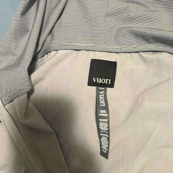 VUORI Light Gray outdoor trainer jacket SIZE XL - Picture 2 of 6